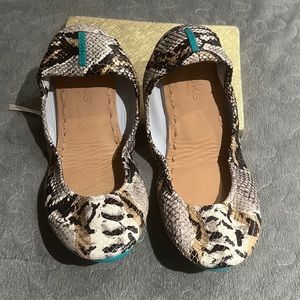 Sand Snake Tieks Size 9